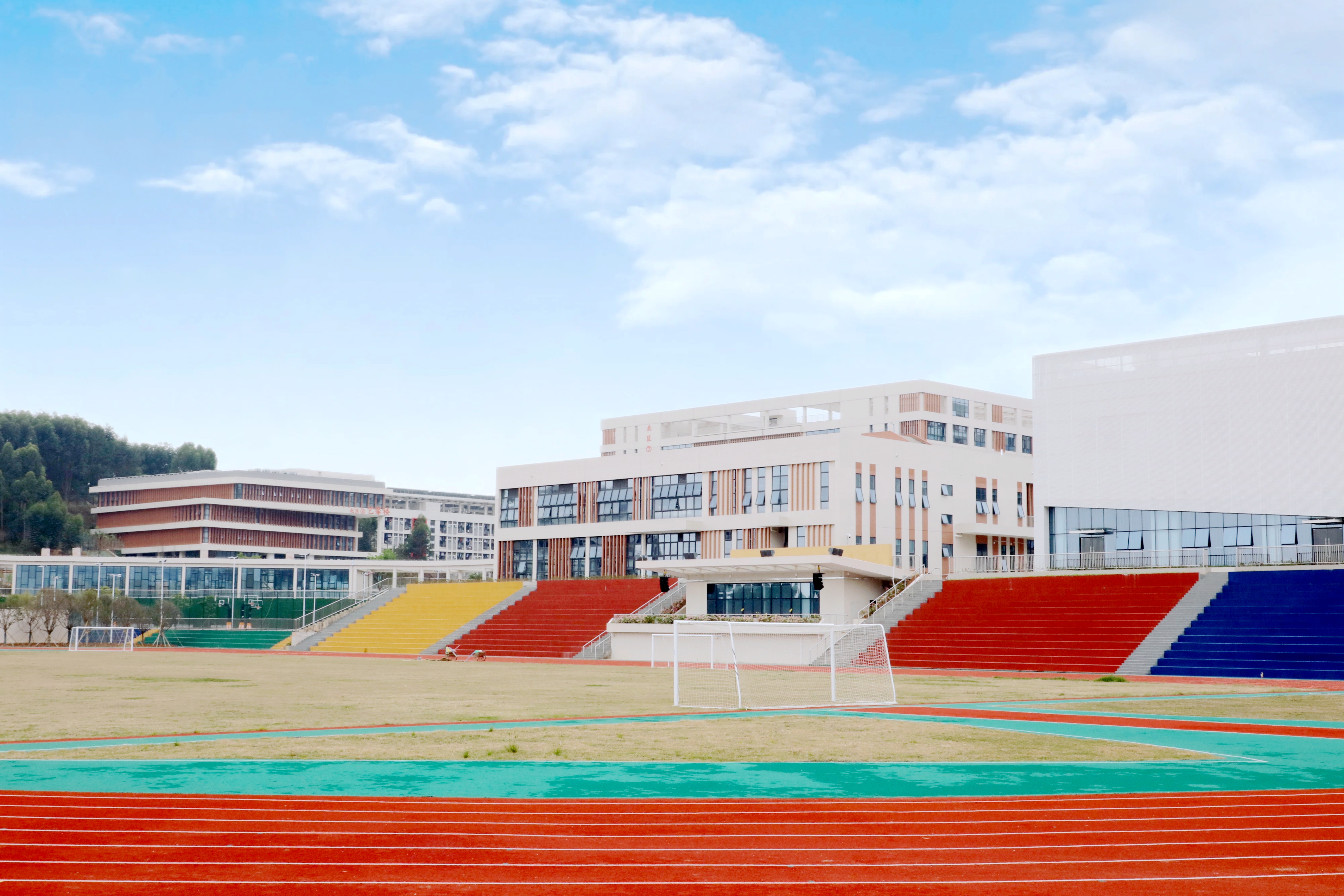 体育场.jpg